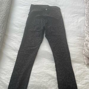 Lululemon Wunder Train High Rise Tight 25” in formation camo deep coal